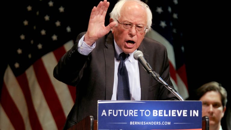 Noam Chomsky: Bernie Sanders ‘Has  Infuriated The Liberal Establishment'